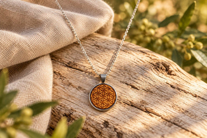 Holz Halskette Lebensblume mit Blume-des-Lebens-Gravur auf Holz