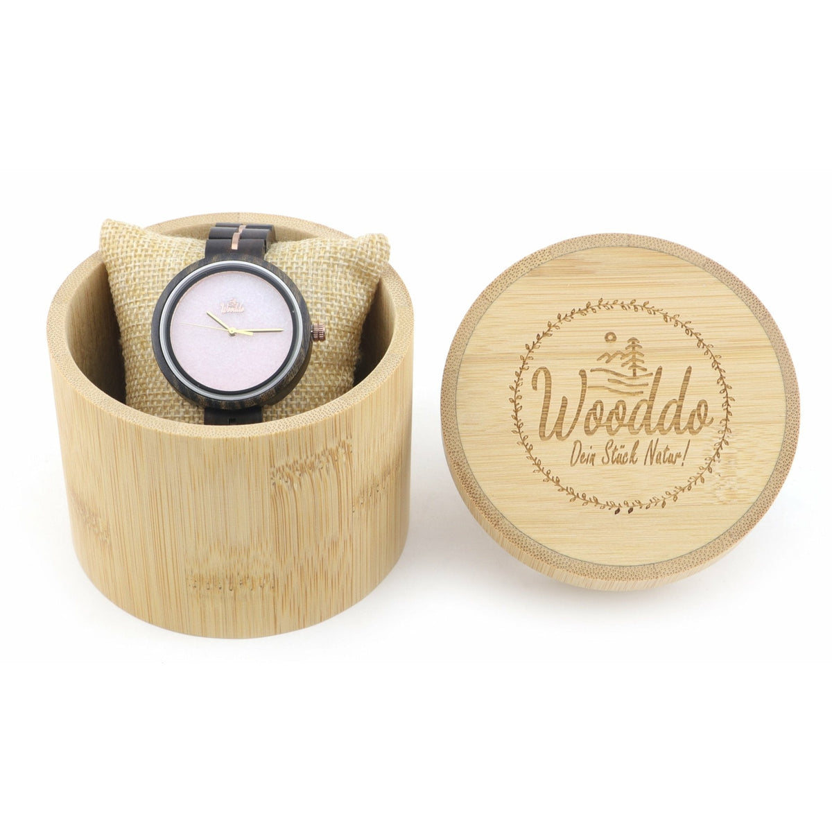 Holzuhr Rosalie in der geöffneten runden Wooddo-Holzverpackung