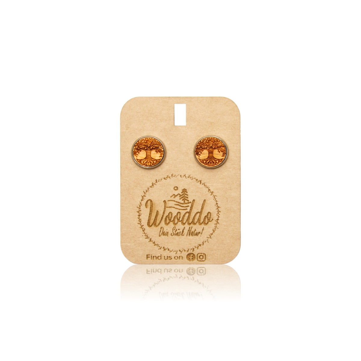 Holz Ohrstecker Baum des Lebens aus Kirschholz auf dem Wooddo-Halter