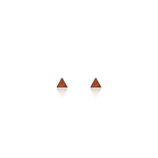 Holz Ohrstecker Triangular Mahagoni aus koloriertem Holz, Paar in Vorderansicht